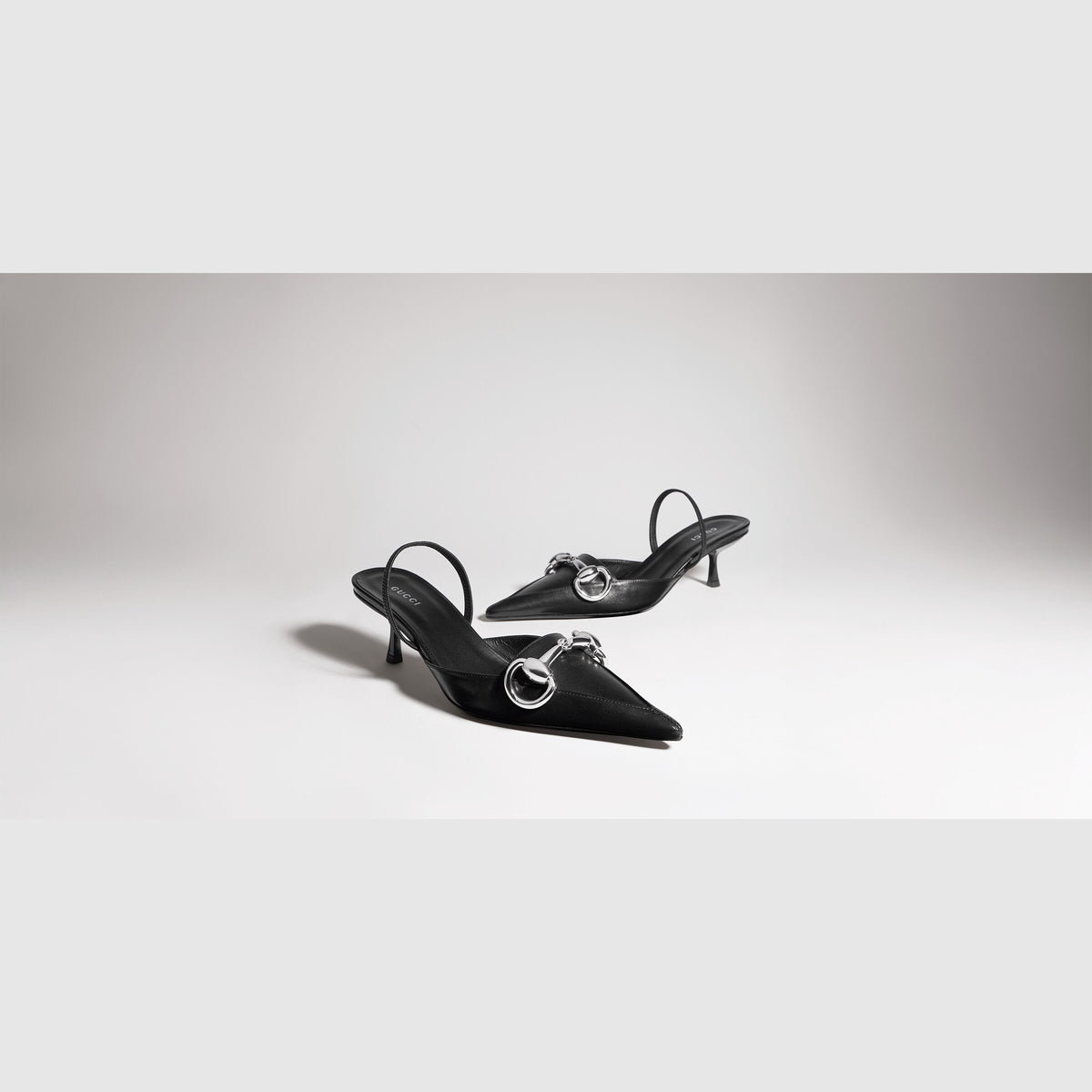 حذاء بكعب Boulevard بحزام خلفي من Gucci، جلد أسود