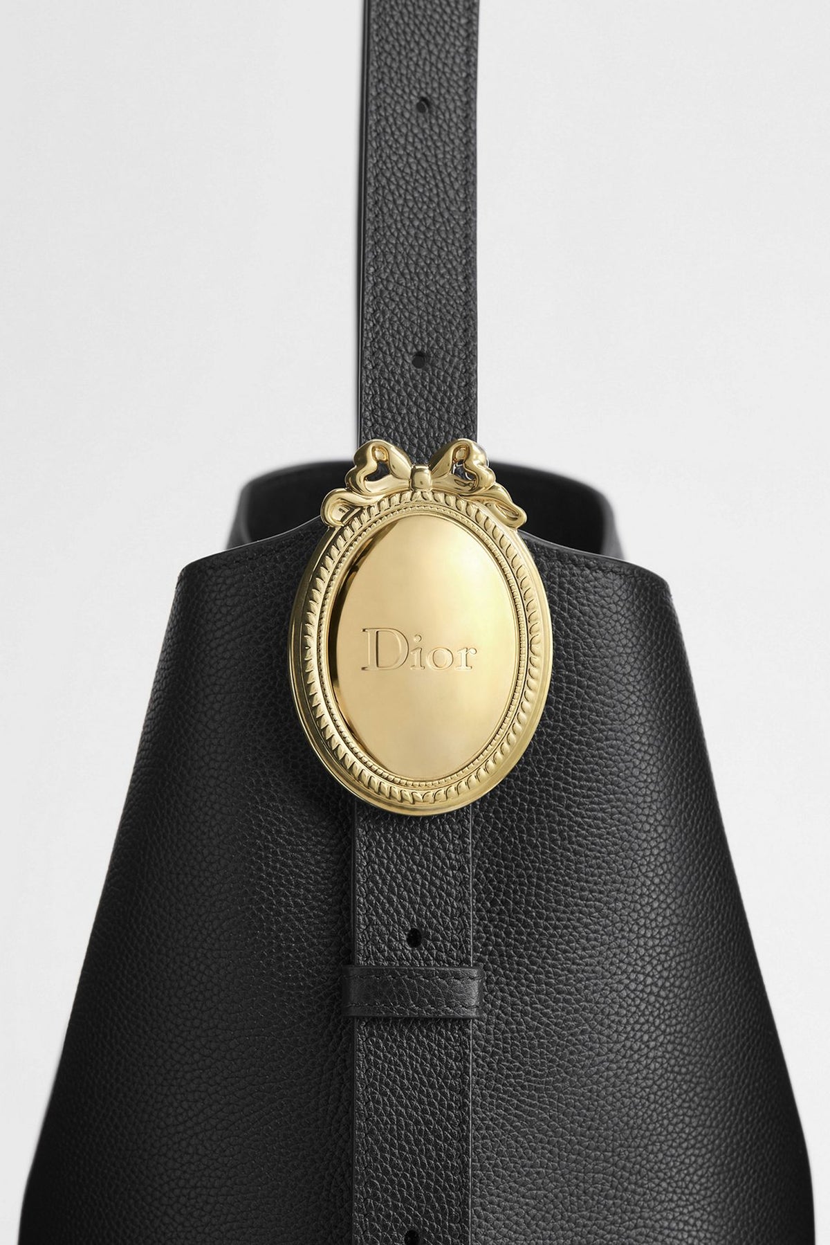DIOR Médaillon Bucket