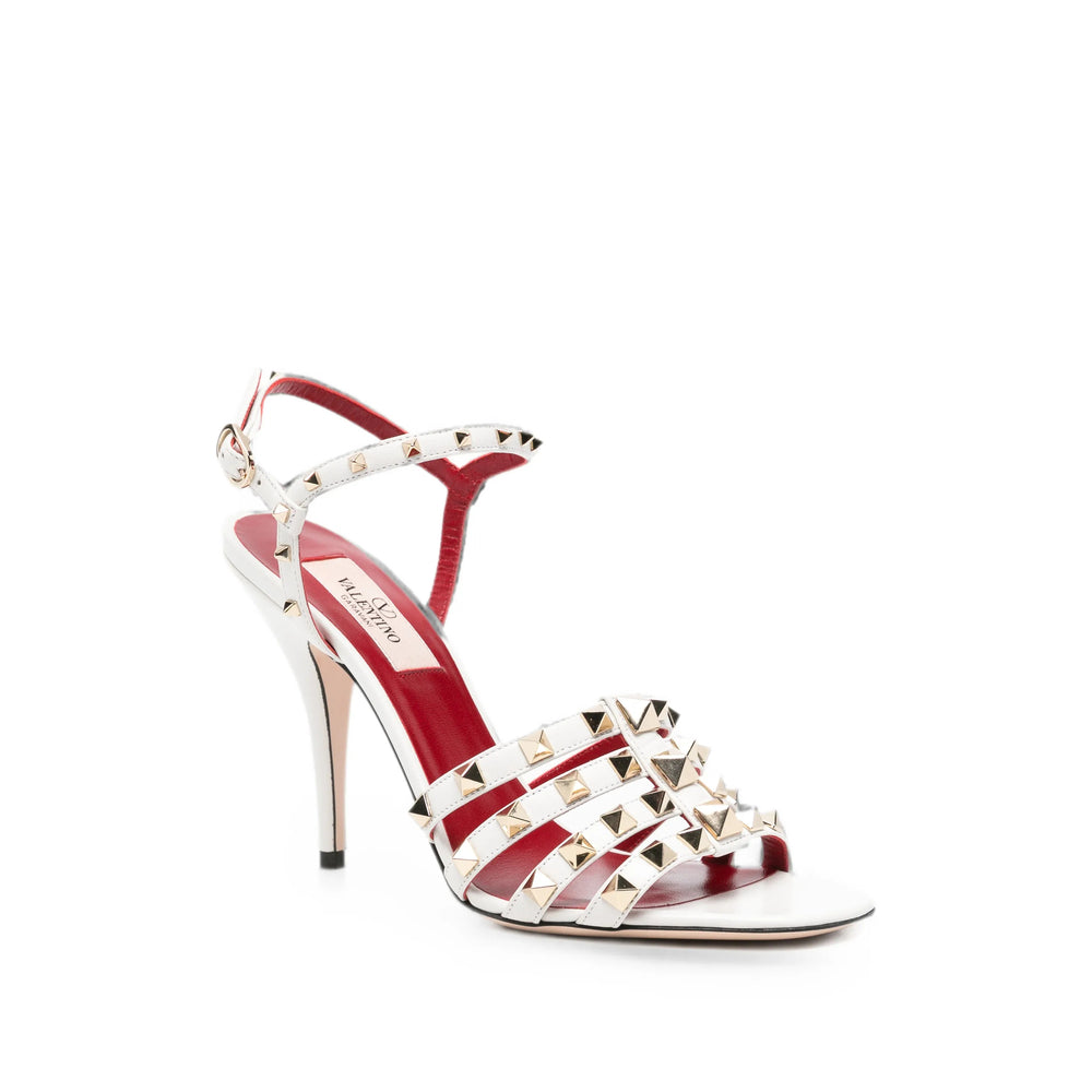 Valentino Garavani leather pumps in white calfskin — rear view | La Parisienne Qatar