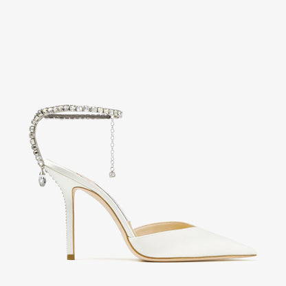 حذاء بكعب Jimmy Choo بسلسلة كريستال، ستيليتو من الساتان
