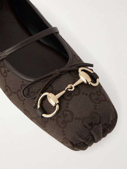 حذاء باليرينا من Gucci، قماش GG بني داكن