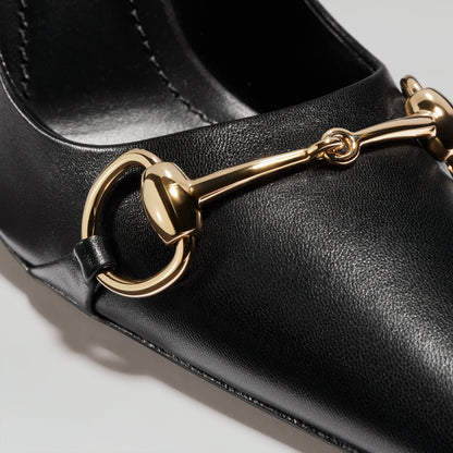 حذاء بكعب Horsebit من Gucci، جلد نابا أسود