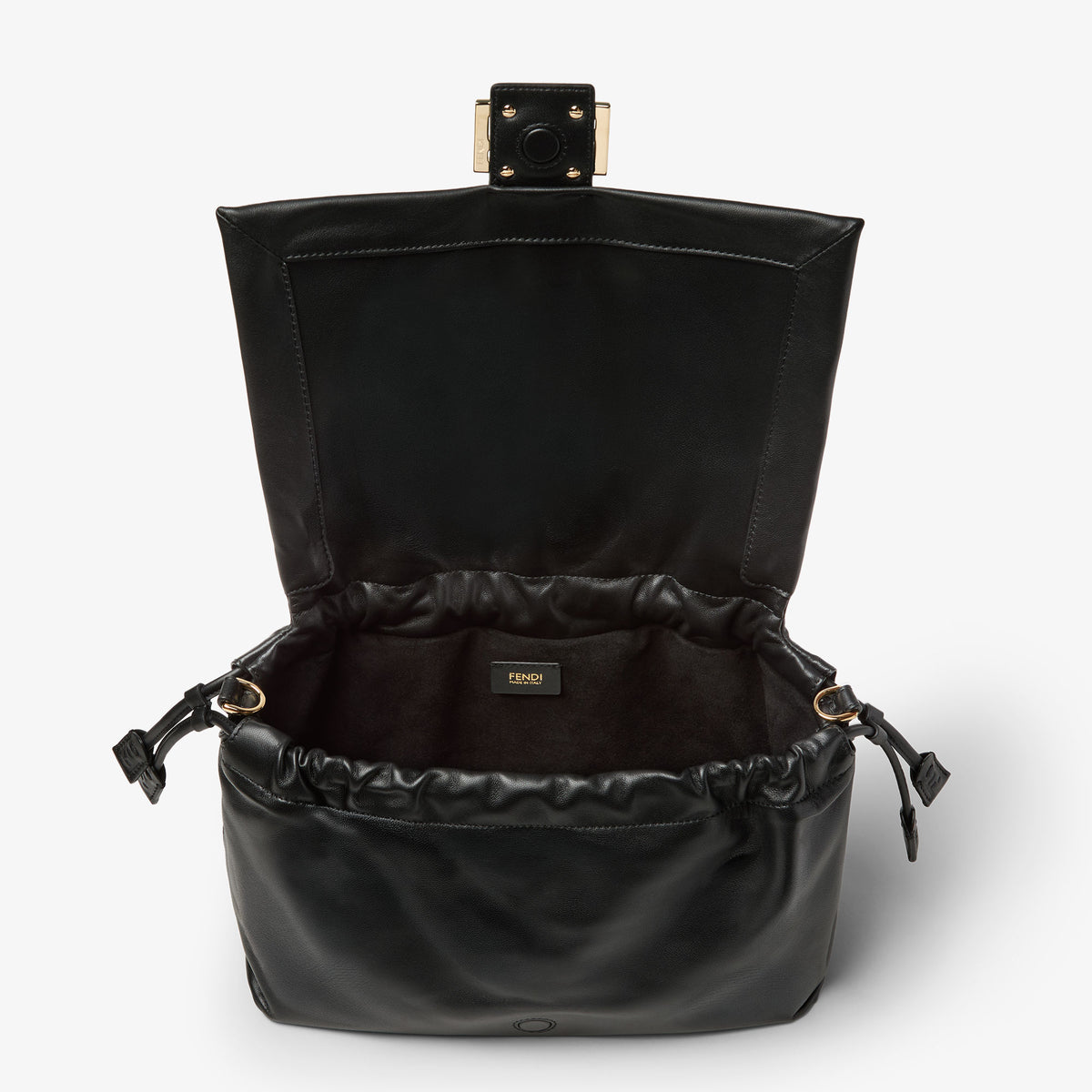 حقيبة كتف Baguette Soft Large من Fendi، جلد أسود