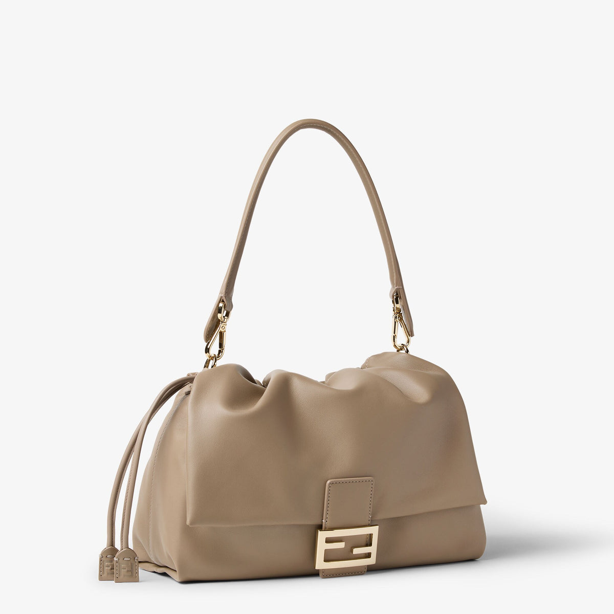 حقيبة كتف من Fendi، جلد حمل بلون محايد