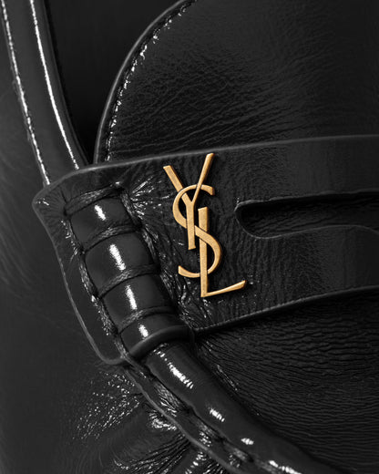 حذاء من Saint Laurent، جلد عجل أسود