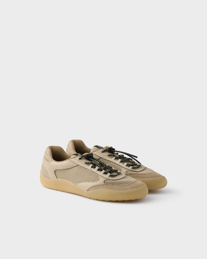 حذاء رياضي Speedrock من Prada، قماش شبكي وجلد بلون صحراوي