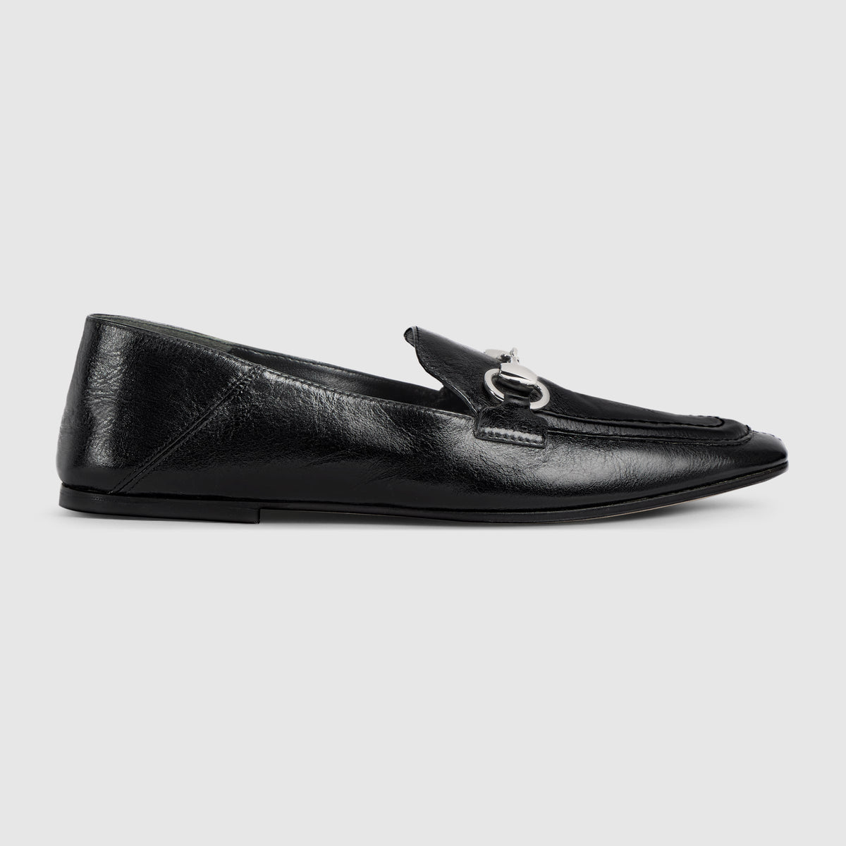 حذاء لوفر Jordaan Soft من Gucci، جلد أسود