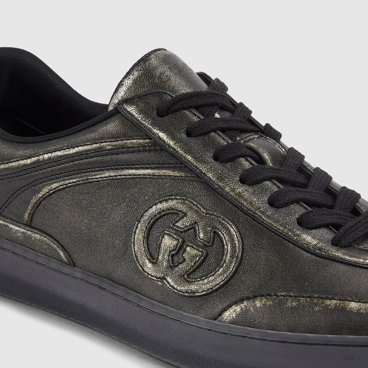 حذاء رياضي G75 من Gucci، جلد أسود