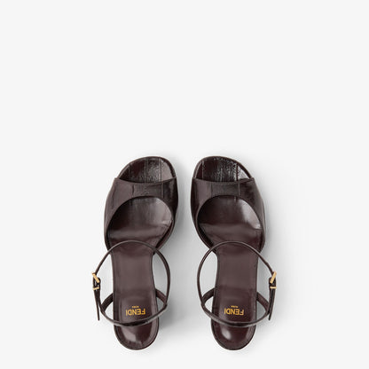 صندل بلاتفورم من Fendi، جلد هاغفيش بني