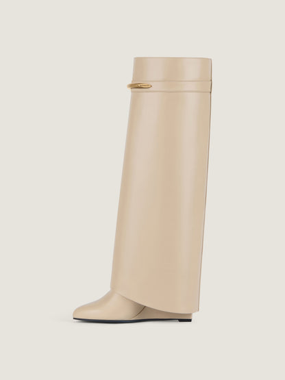 بوت بكعب ويدج من Givenchy، جلد عجل بيج