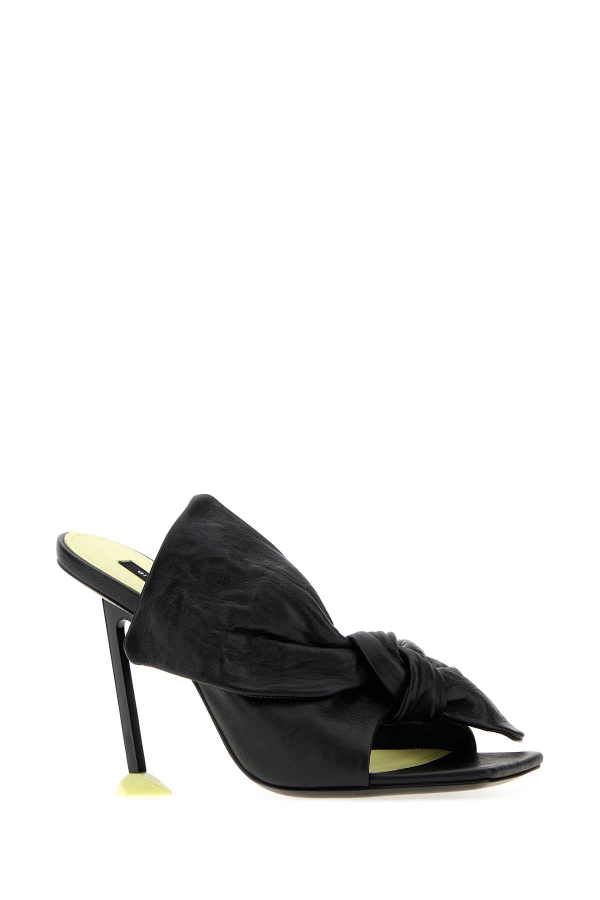 GIVENCHY