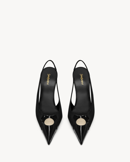 حذاء بكعب Louis بحزام خلفي من Saint Laurent، جلد لامع وساتان أسود