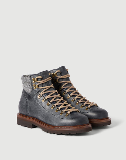 بوت برباط من Brunello Cucinelli، جلد عجل أزرق
