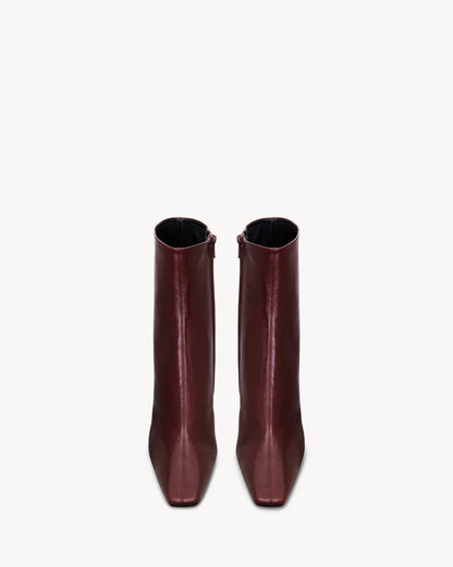 بوت كاحل Jill من Saint Laurent، جلد عجل أحمر