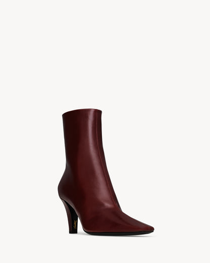 بوت كاحل Jill من Saint Laurent، جلد عجل أحمر
