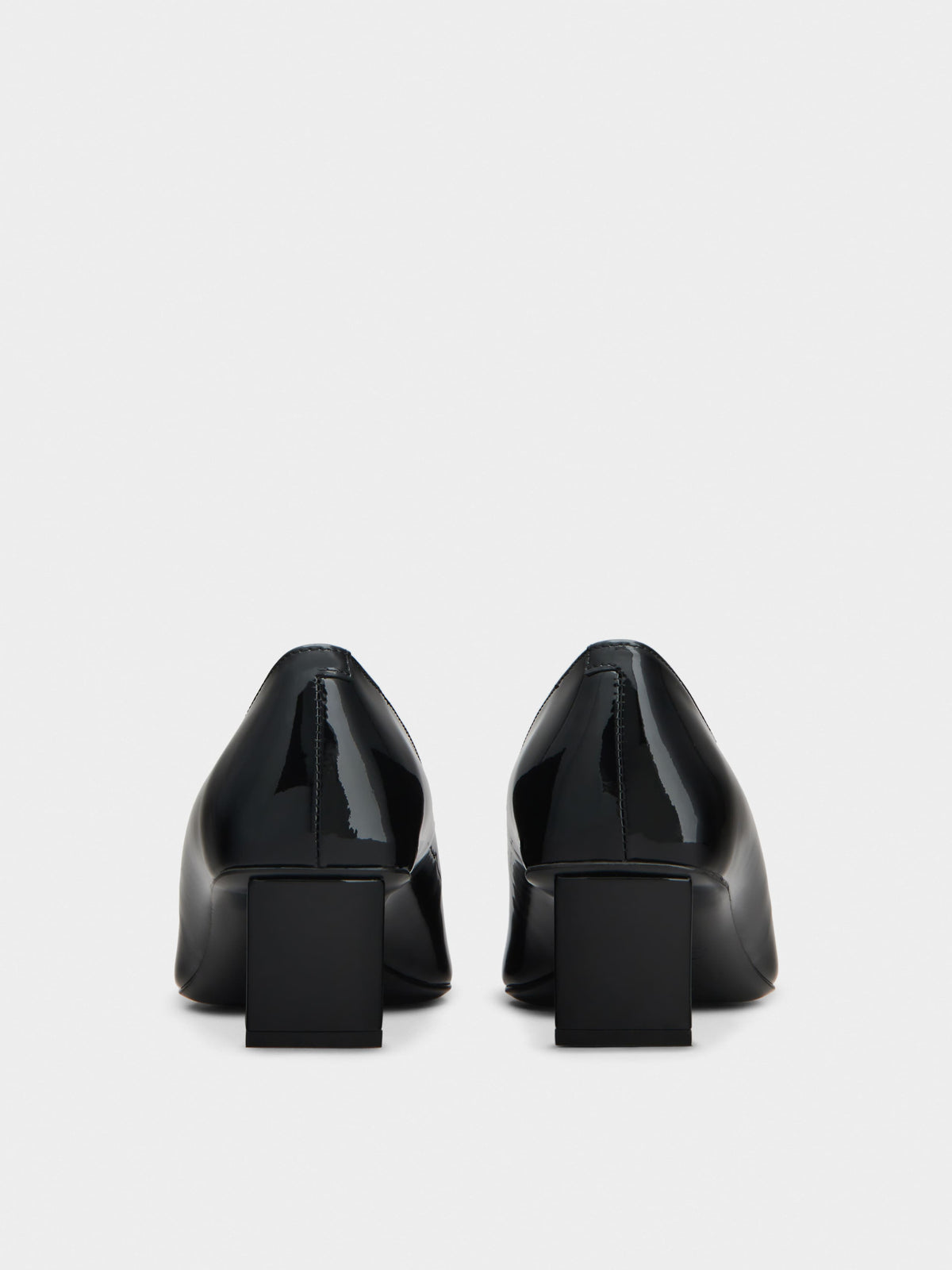 حذاء بكعب Belle Vivier من Roger Vivier، جلد لامع مصقول