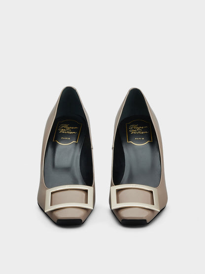 حذاء بكعب Trompette من Roger Vivier، جلد لامع بيج