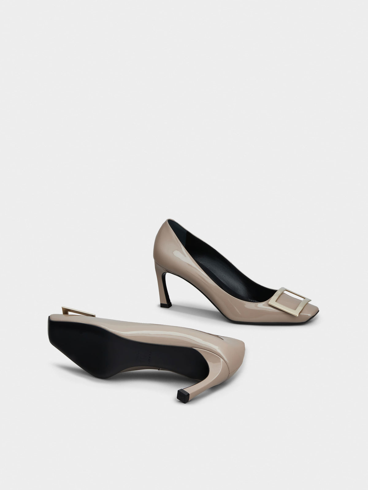 حذاء بكعب Trompette من Roger Vivier، جلد لامع بيج