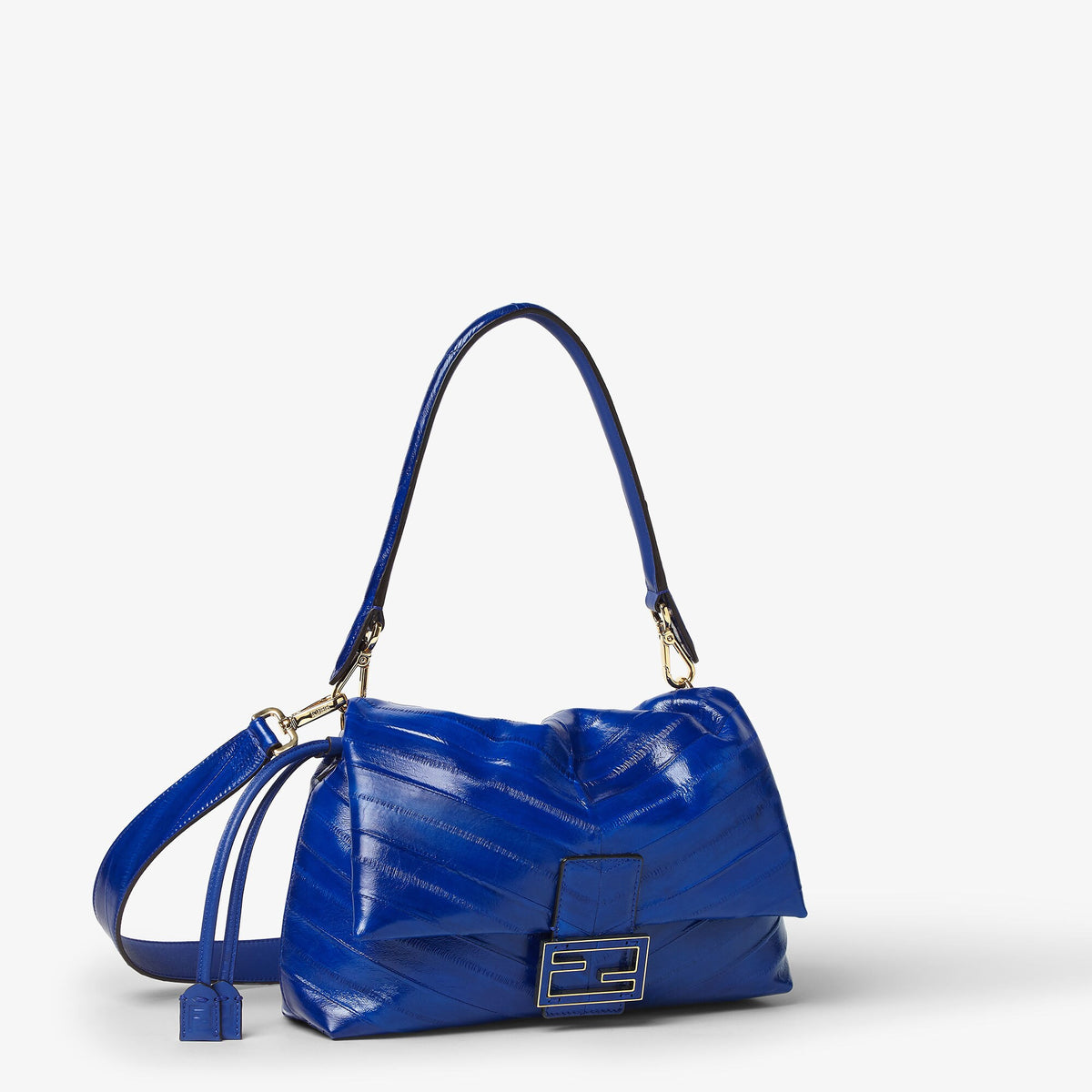 حقيبة كتف من Fendi، جلد عجل باتشورك أزرق