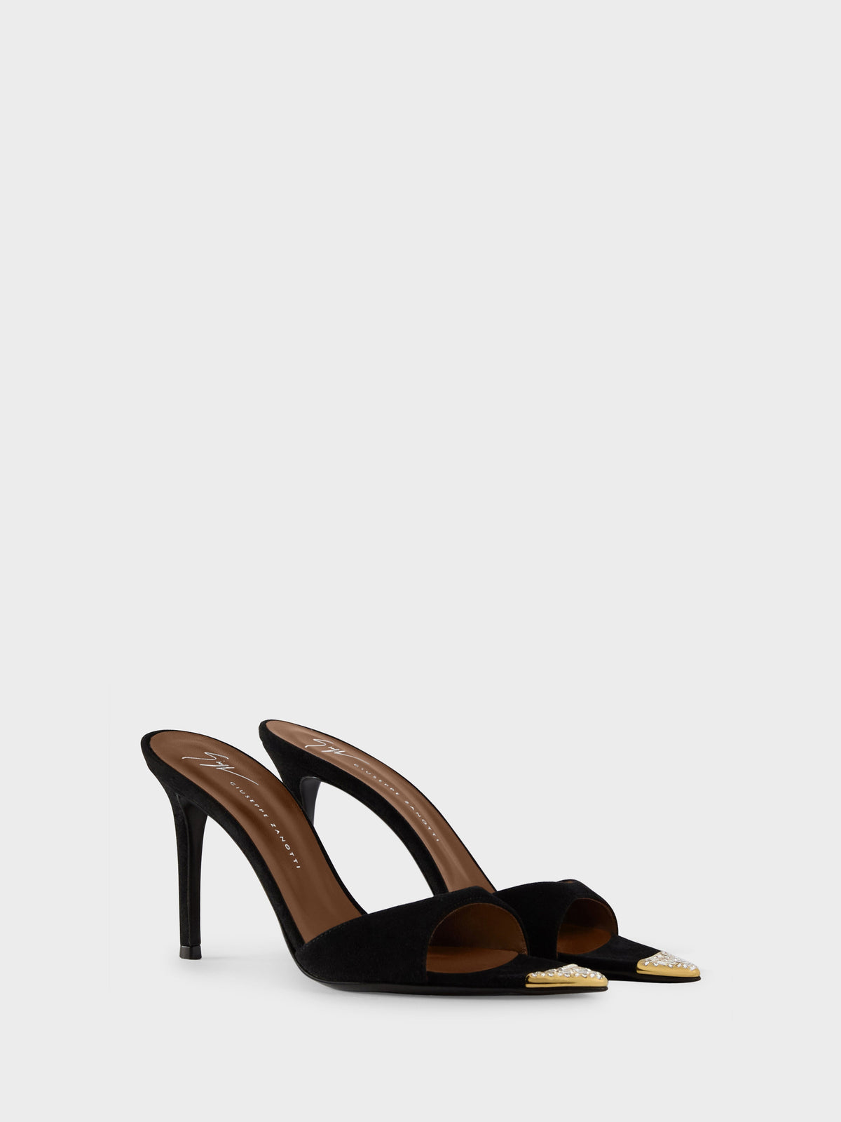 حذاء بكعب عالٍ من Giuseppe Zanotti، شامواه عجل أسود
