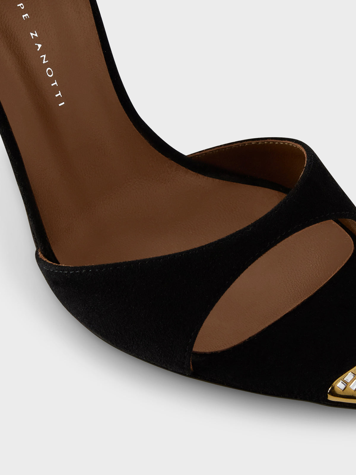 حذاء بكعب عالٍ من Giuseppe Zanotti، شامواه عجل أسود