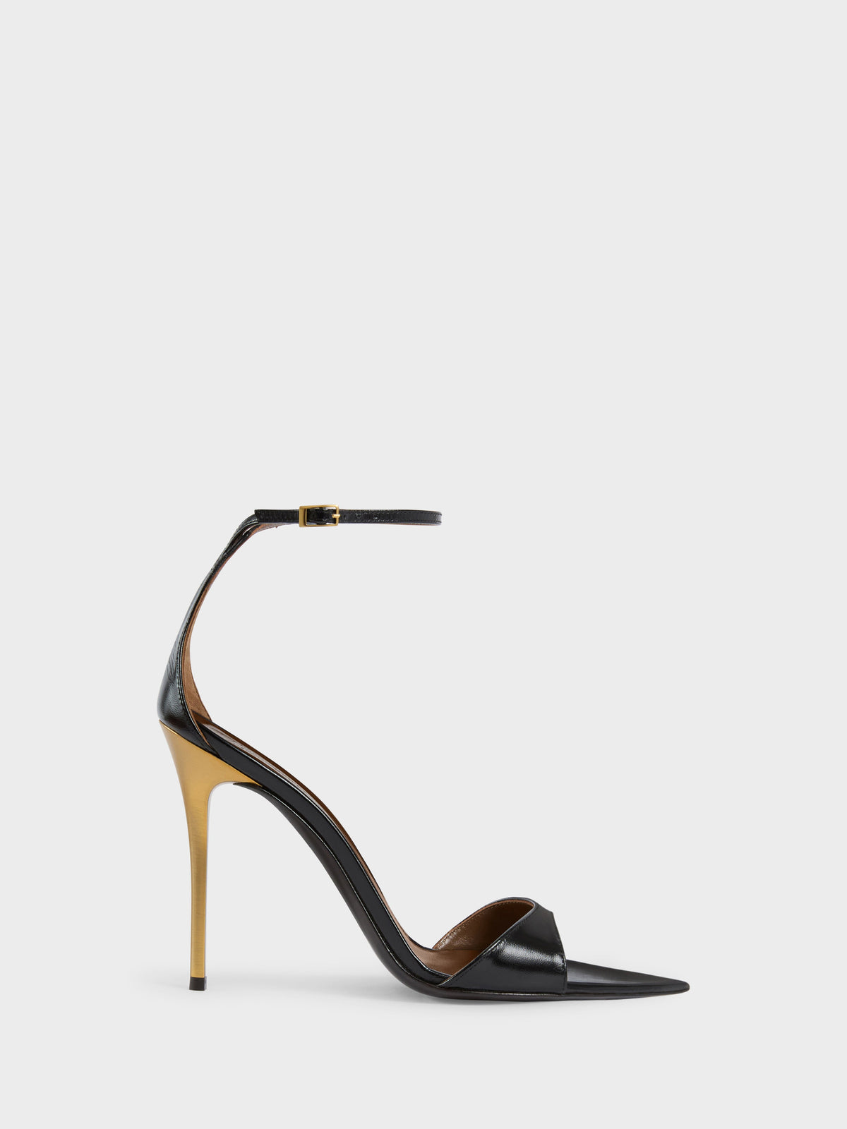 حذاء بكعب عالٍ من Giuseppe Zanotti، جلد عجل أسود