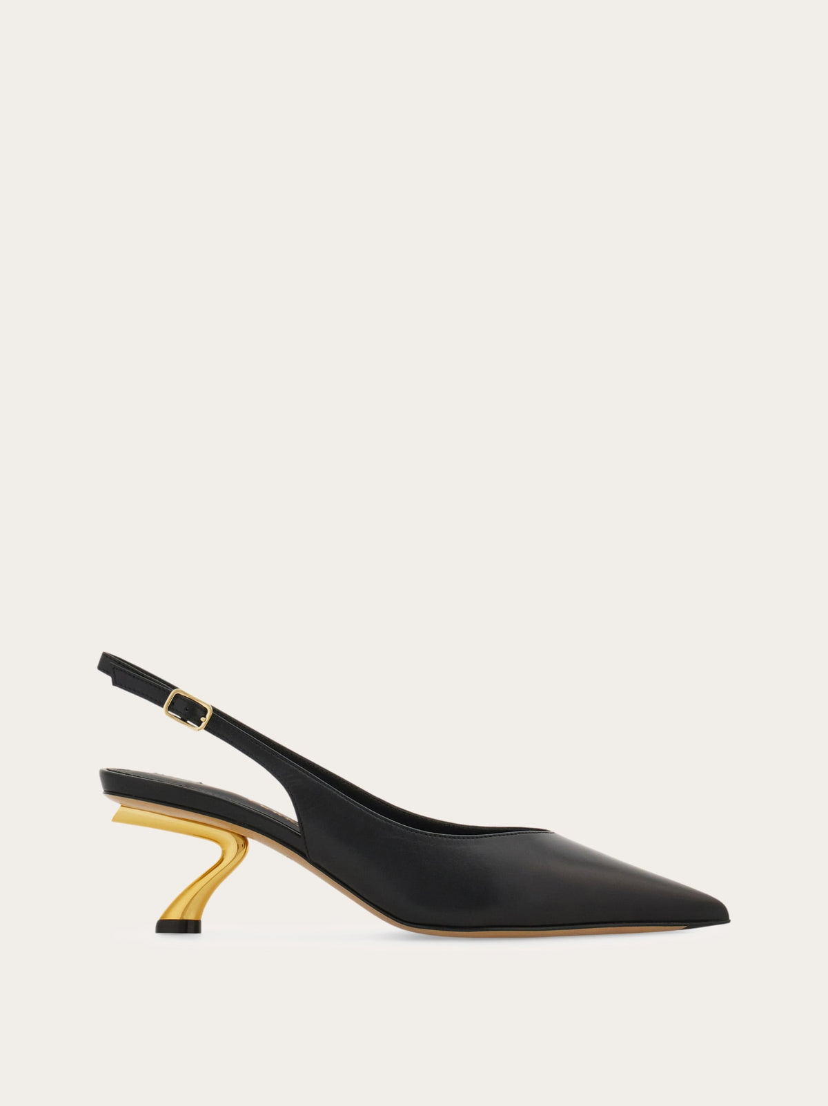 حذاء بكعب كلاسيكي من Ferragamo، جلد جدي أسود