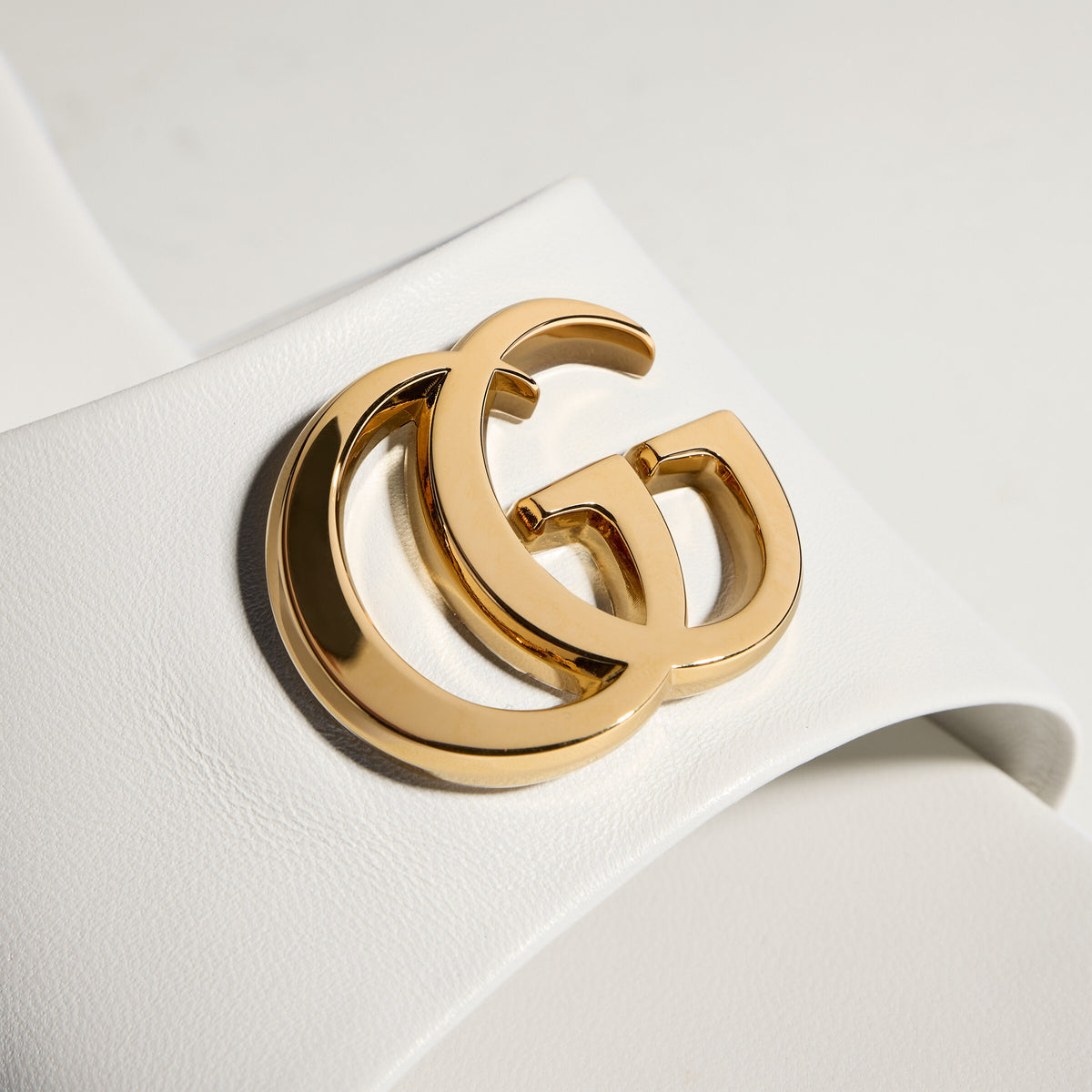 حذاء لوفر من Gucci، جلد عجل أبيض