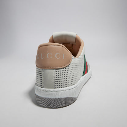 حذاء رياضي من Gucci، جلد عجل أسود