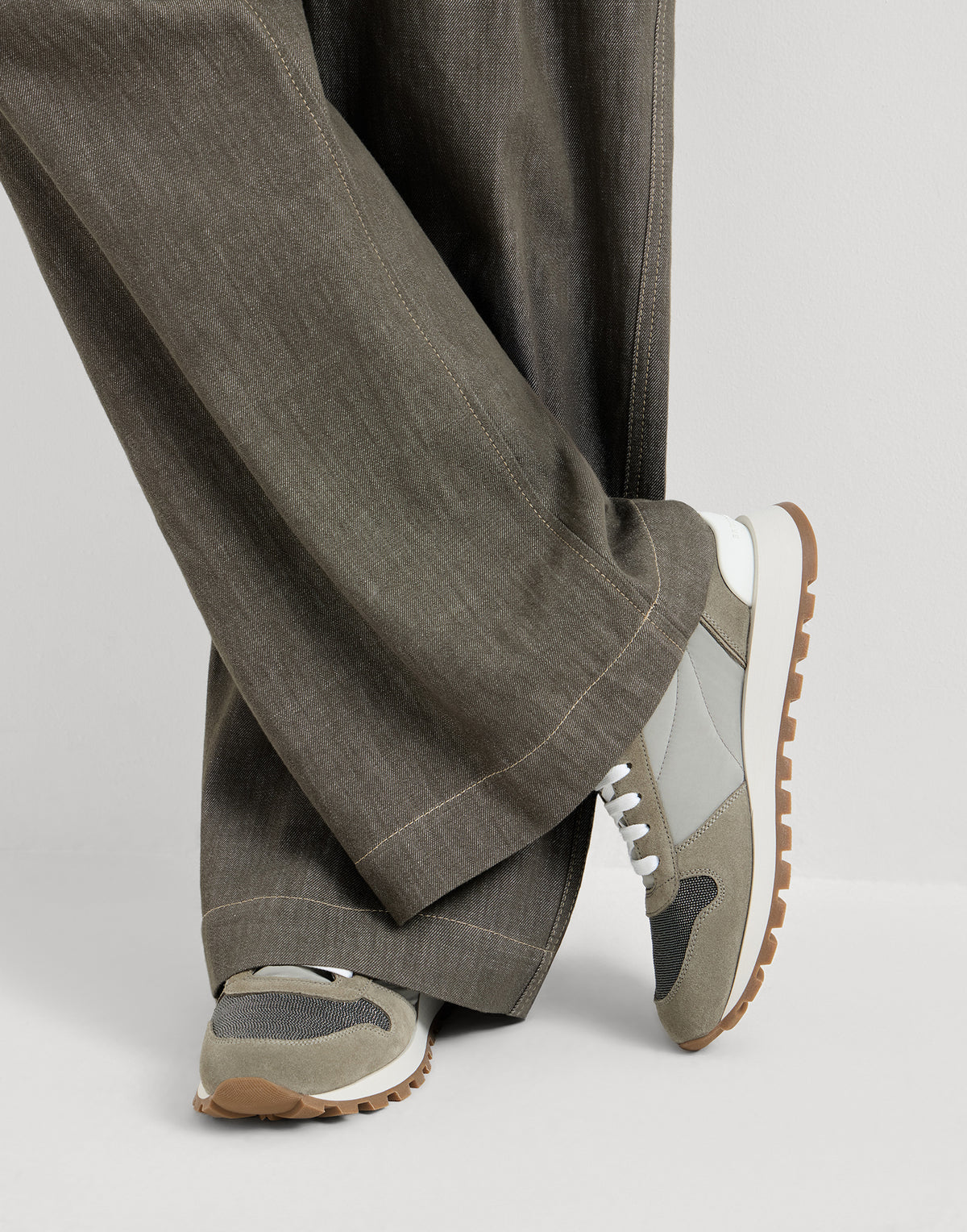 حذاء رياضي Runner من Brunello Cucinelli، قماش تقني رمادي