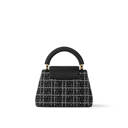 حقيبة Capucines Mini من Louis Vuitton، جلد Taurillon أسود
