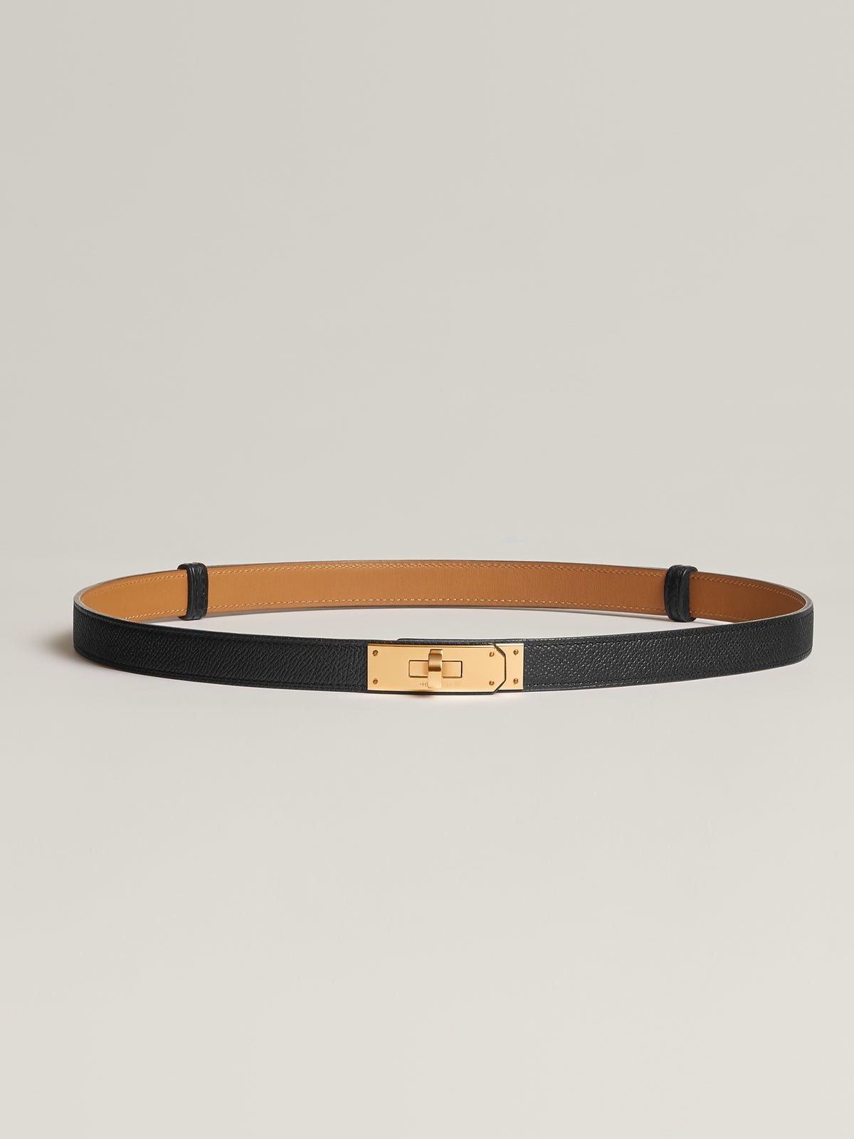 حزام Kelly 18 من Hermès، جلد عجل Epsom أسود