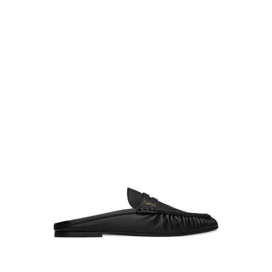 حذاء Saint Laurent، جلد حَمَل أسود