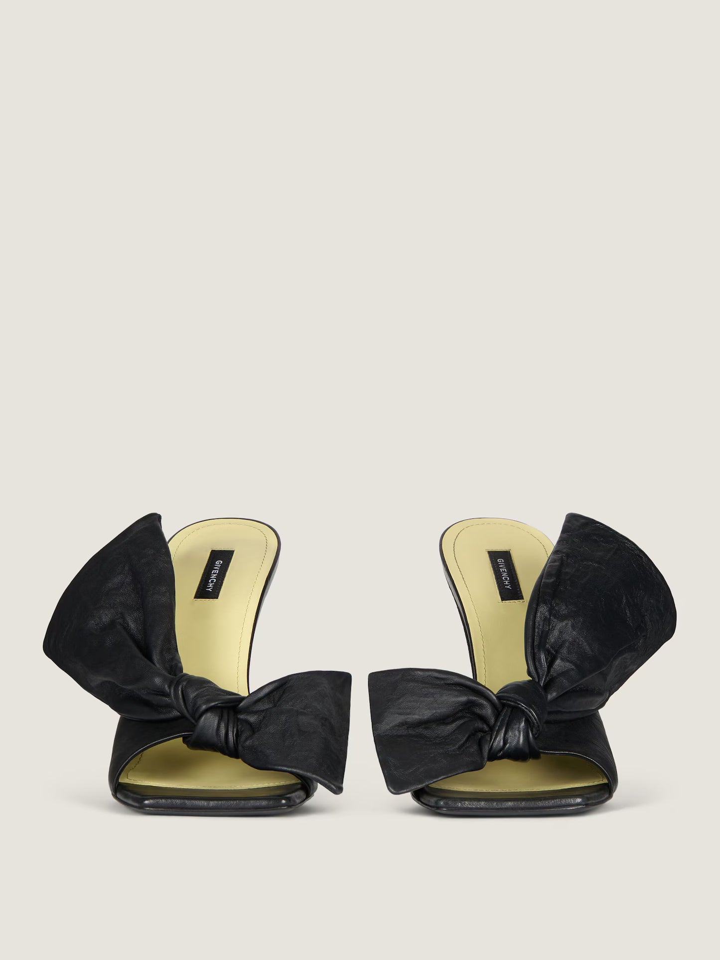 GIVENCHY