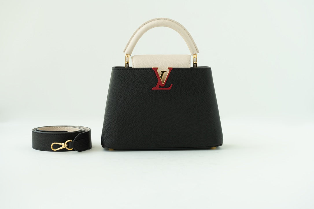LOUIS VUITTON Capucines BB