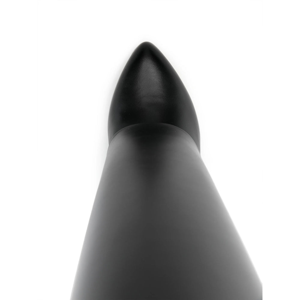 Givenchy sneakers in black calfskin — detail view | La Parisienne Qatar