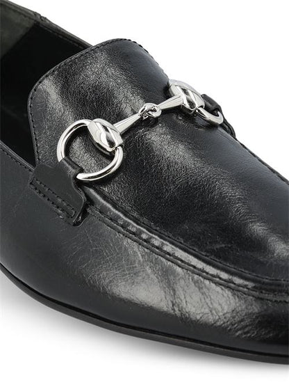 Gucci Jordaan Soft loafers in black leather — side profile | La Parisienne Qatar