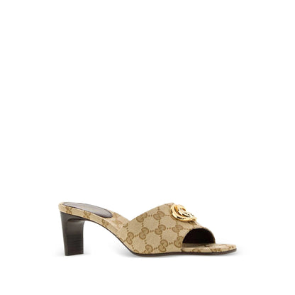 Gucci loafers in neutral canvas — detail view | La Parisienne Qatar