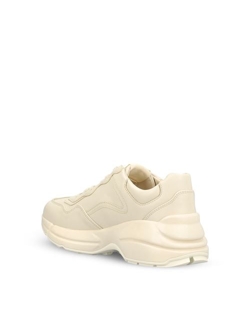 Gucci Rhyton sneakers in ivory leather — detail view | La Parisienne Qatar