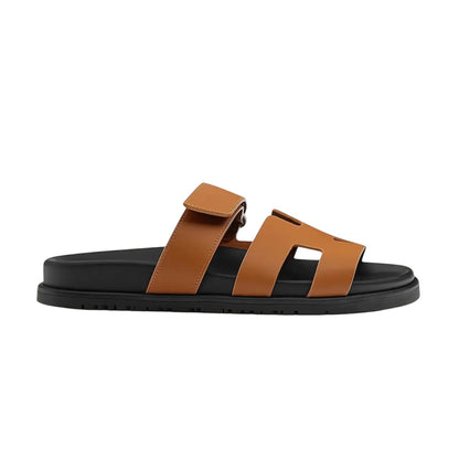 Hermès Chypre natural techno-calfskin sandal — side profile | La Parisienne Qatar