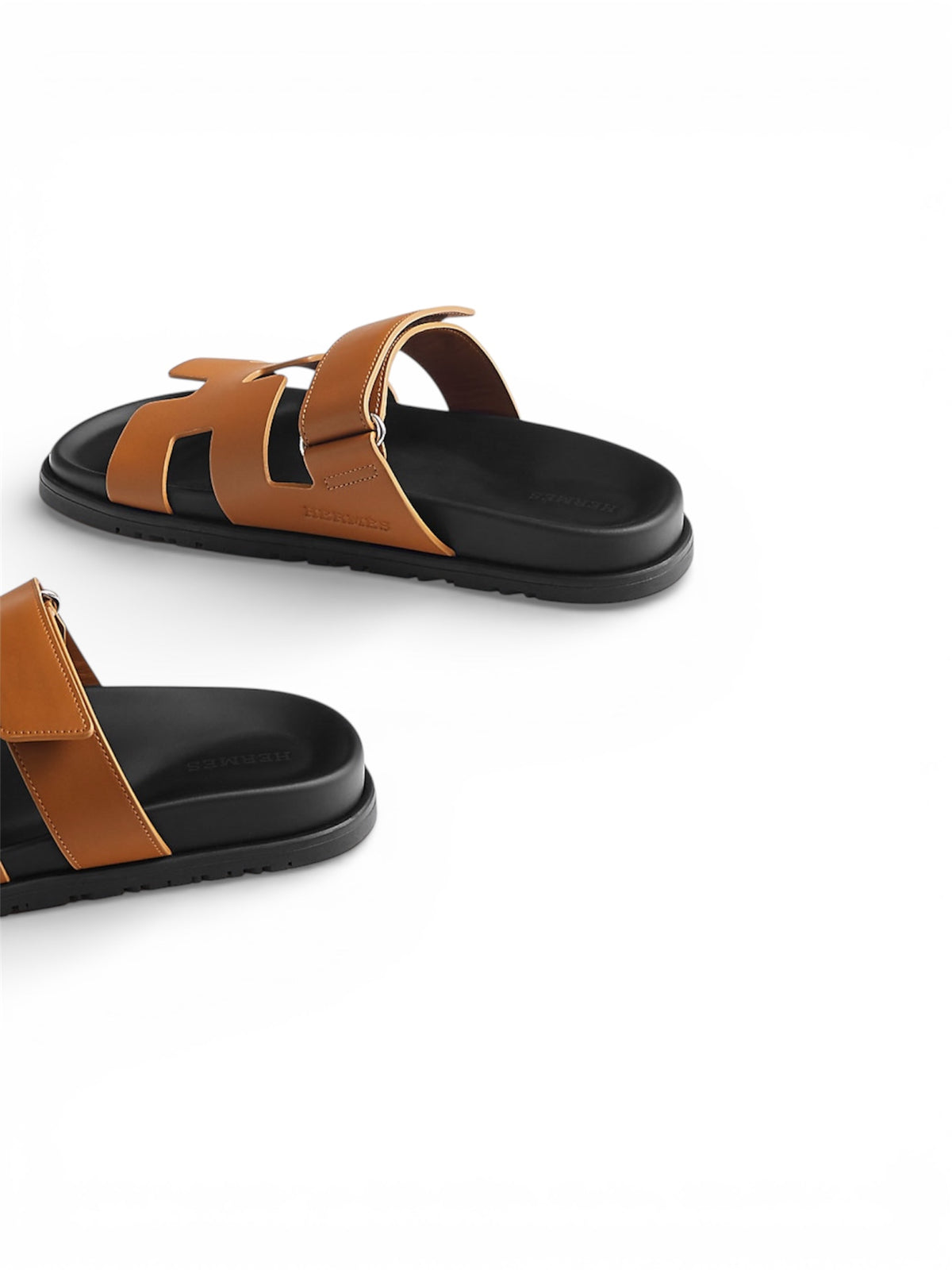 Hermès Chypre natural techno-calfskin sandal — alternate angle | La Parisienne Qatar