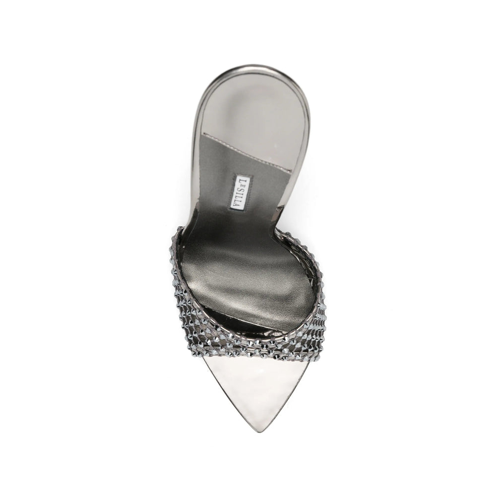 Le Silla stiletto pumps in silver fabric — side profile | La Parisienne Qatar