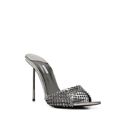 Le Silla stiletto pumps in silver fabric — detail view | La Parisienne Qatar