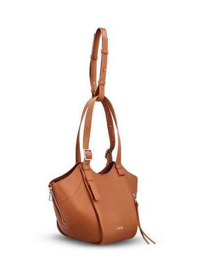Loewe Hammock Flip bag in brown calfskin — detail view | La Parisienne Qatar
