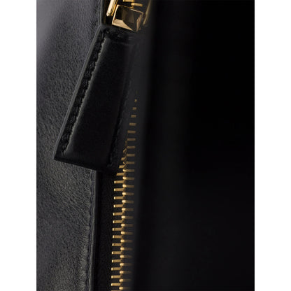 Prada shoulder bag in black calf leather — detail view | La Parisienne Qatar