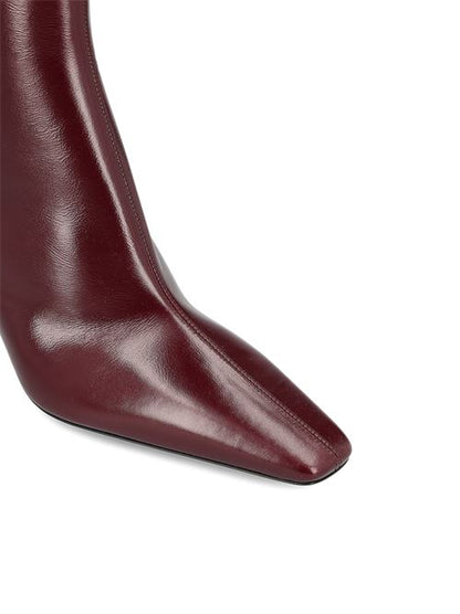 Saint Laurent Jill ankle boots in red calfskin — side profile | La Parisienne Qatar