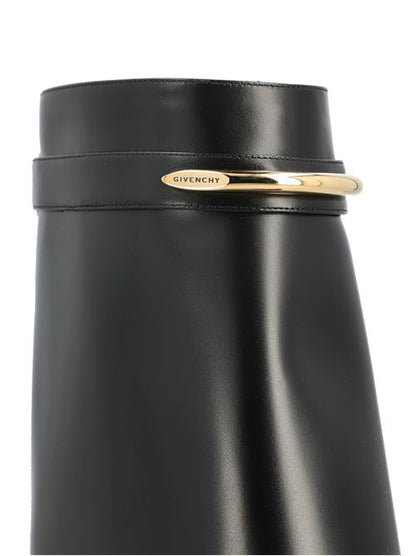 GIVENCHY