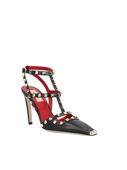 Valentino Garavani Rockstud pumps in black kidskin — rear view | La Parisienne Qatar