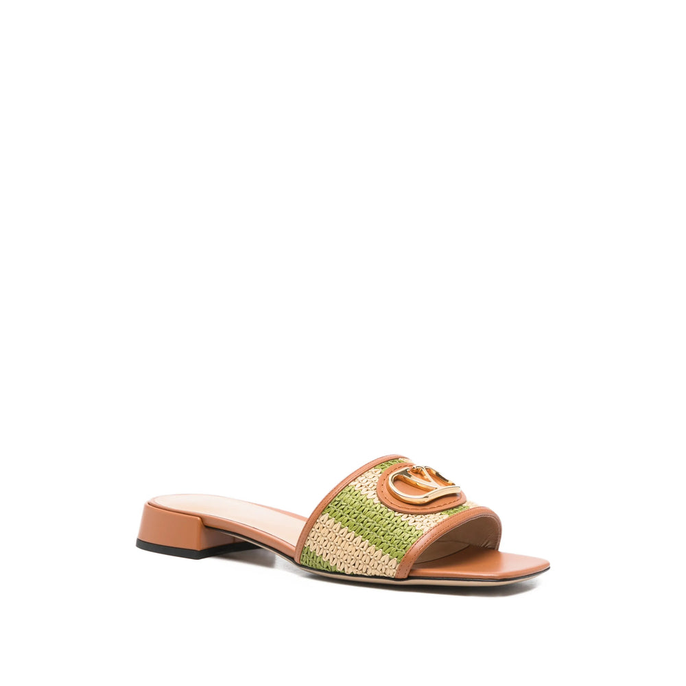 Valentino Garavani shoes in neutral calf leather — detail view | La Parisienne Qatar